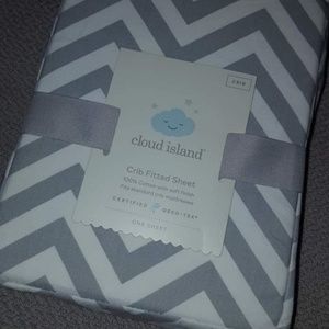 Fitted Chevron pattern Crib Sheet